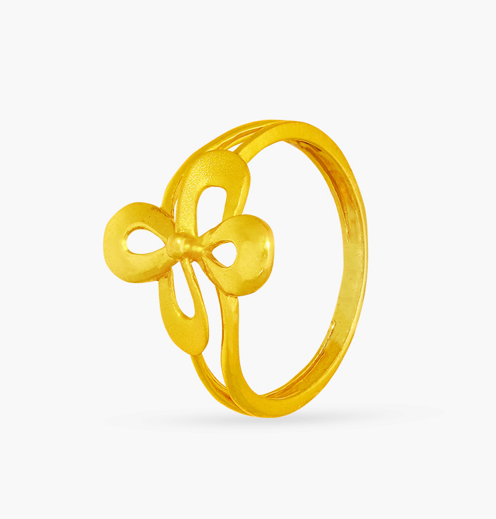 The Intertwined Petals Ring